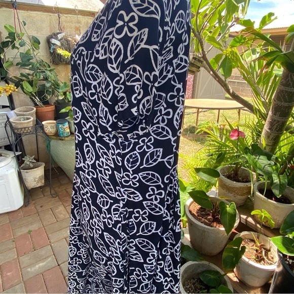 Like New! Blue Ginger 100% Rayon made in India. - Picture 4 of 9